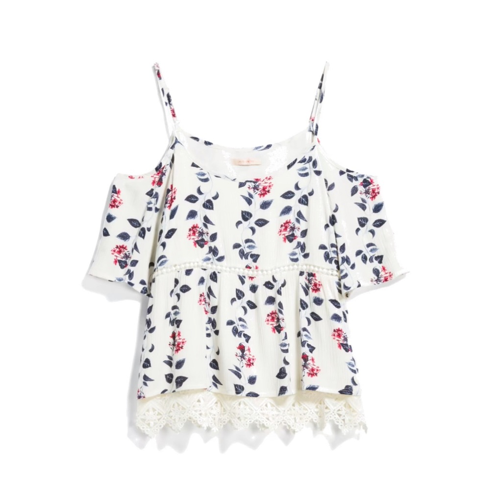 NWT- Women’s Skies are Blue Langlock Cold Shoulder Top